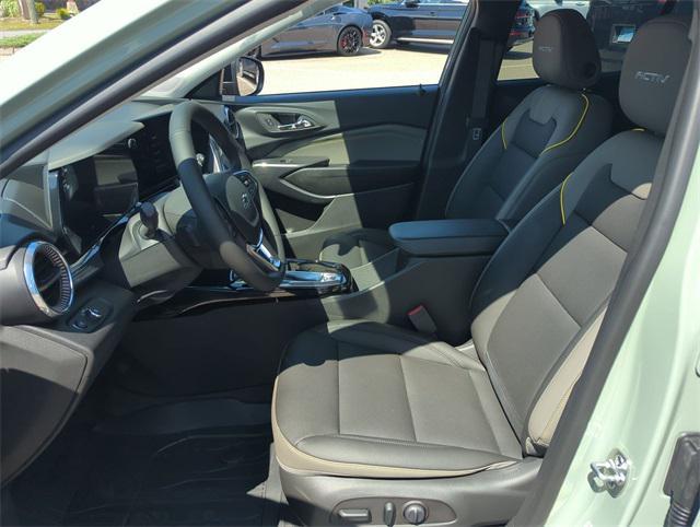 new 2025 Chevrolet Trax car, priced at $26,160
