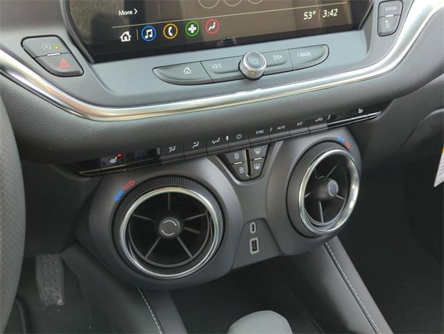 new 2025 Chevrolet Blazer car, priced at $38,173