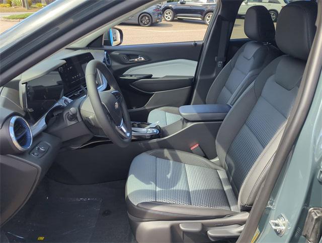 new 2025 Chevrolet Trax car, priced at $24,955