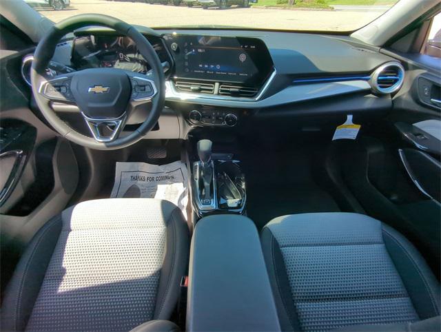 new 2025 Chevrolet Trax car