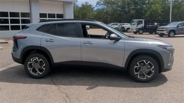 new 2025 Chevrolet Trax car, priced at $24,955