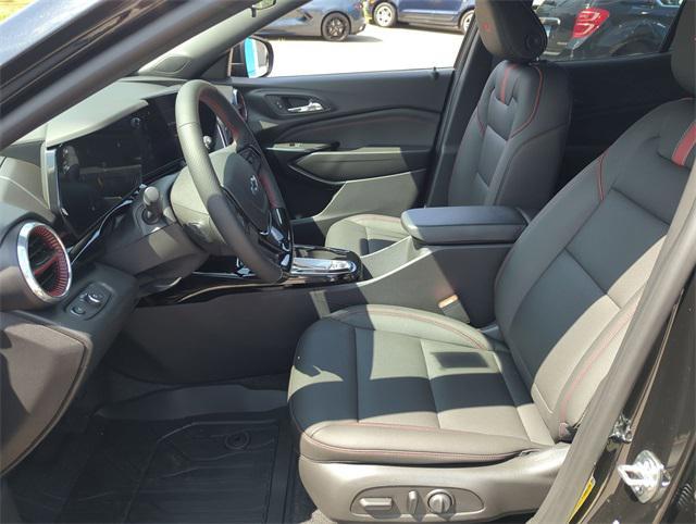 new 2025 Chevrolet Trax car, priced at $26,160