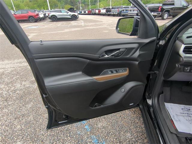 used 2023 GMC Acadia car, priced at $30,845
