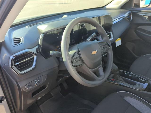 new 2025 Chevrolet TrailBlazer car, priced at $27,105