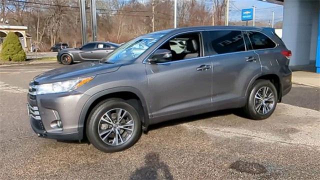 used 2017 Toyota Highlander car, priced at $24,299