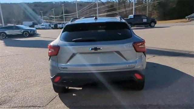 new 2025 Chevrolet Trax car, priced at $25,690