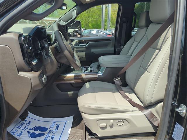 new 2025 Chevrolet Silverado 2500 car, priced at $70,140