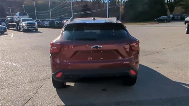 new 2025 Chevrolet Trax car, priced at $26,035