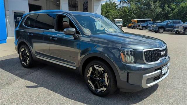 used 2023 Kia Telluride car, priced at $41,969