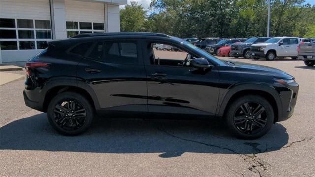new 2025 Chevrolet Trax car, priced at $26,160
