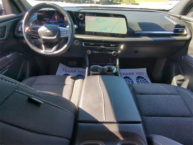 used 2025 Chevrolet Traverse car, priced at $37,777