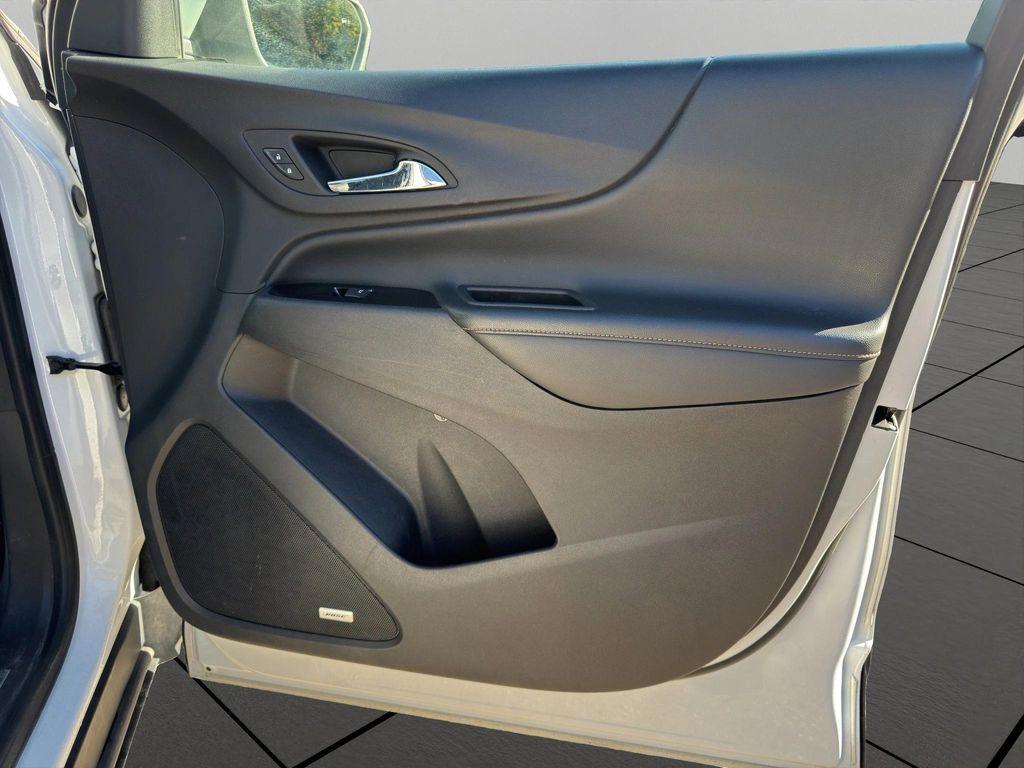 used 2022 Chevrolet Equinox car, priced at $24,999