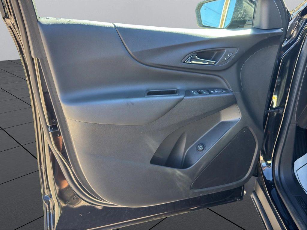 used 2022 Chevrolet Equinox car, priced at $23,463