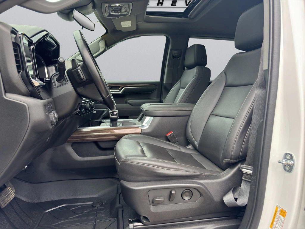 used 2022 Chevrolet Silverado 1500 car, priced at $49,395