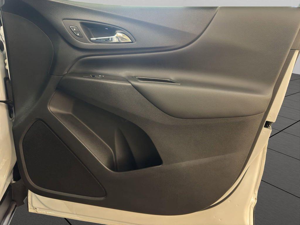 used 2022 Chevrolet Equinox car, priced at $26,895