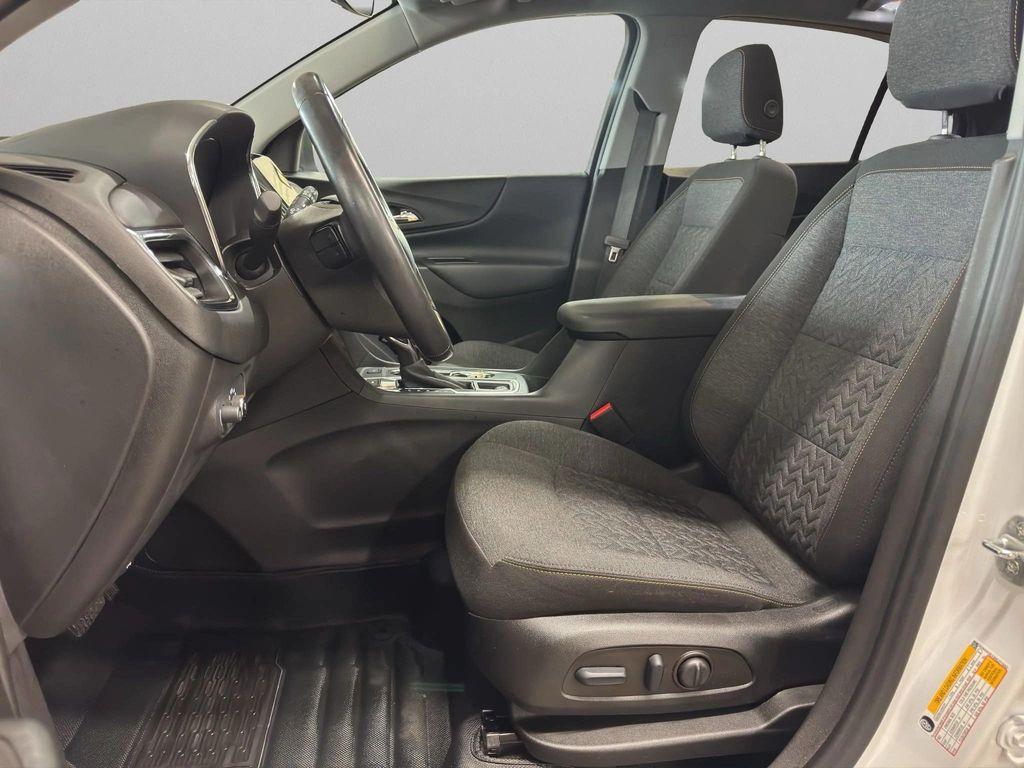 used 2022 Chevrolet Equinox car, priced at $26,895