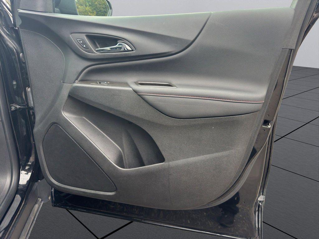 used 2023 Chevrolet Equinox car, priced at $27,555