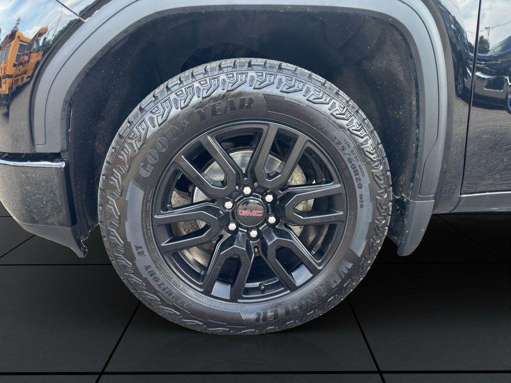 used 2022 GMC Sierra 1500 car, priced at $36,143