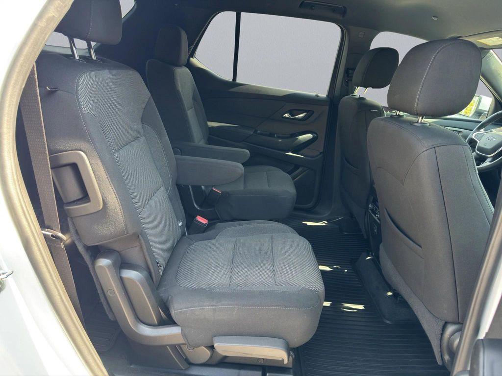 used 2023 Chevrolet Traverse car, priced at $36,995