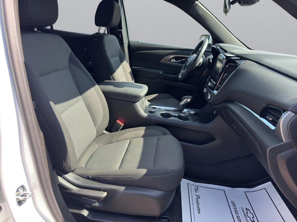 used 2023 Chevrolet Traverse car, priced at $36,995