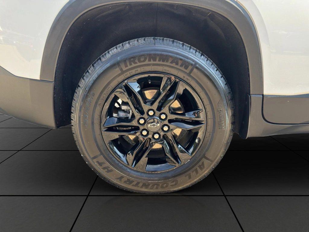 used 2023 Chevrolet Traverse car, priced at $36,995