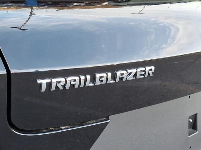 new 2025 Chevrolet TrailBlazer car, priced at $27,475