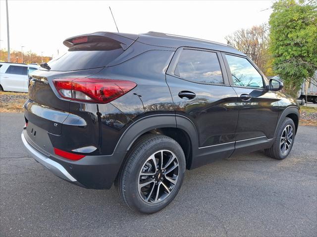 new 2025 Chevrolet TrailBlazer car, priced at $27,475