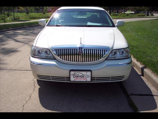 used 2004 Lincoln Town Car car, priced at $6,550