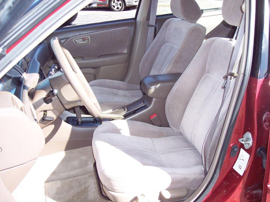 used 1998 Toyota Camry car, priced at $6,850