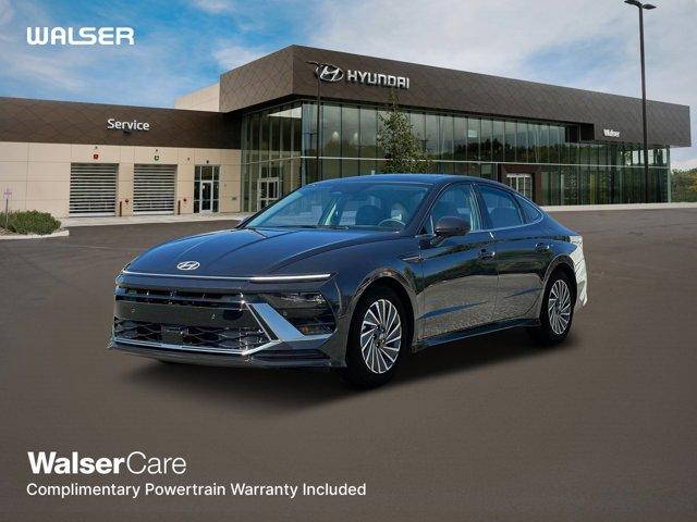 new 2025 Hyundai Sonata Hybrid car, priced at $37,399