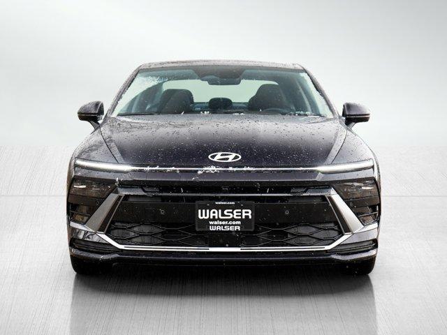 new 2025 Hyundai Sonata Hybrid car, priced at $37,399