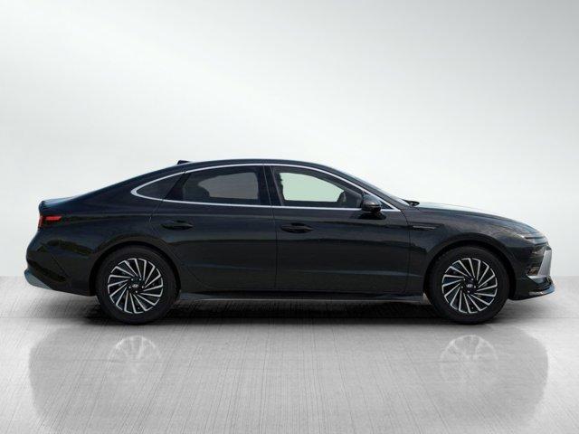 new 2025 Hyundai Sonata Hybrid car, priced at $33,070