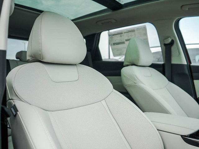 new 2025 Hyundai TUCSON Hybrid car, priced at $34,815