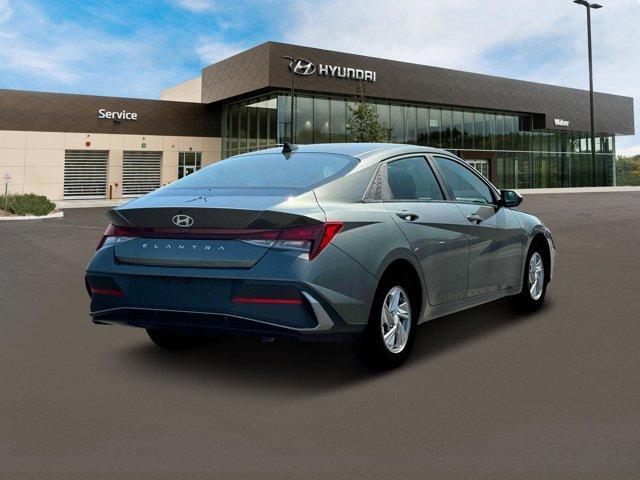 new 2025 Hyundai Elantra car