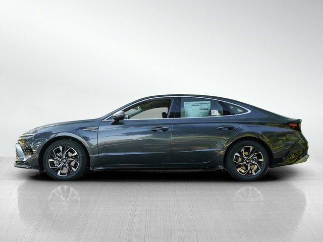 new 2025 Hyundai Sonata car, priced at $28,999