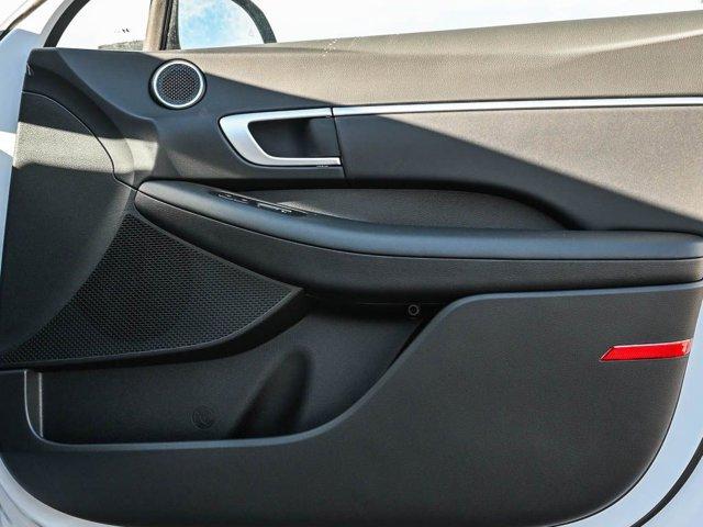 new 2026 Hyundai Sonata Hybrid car, priced at $30,625