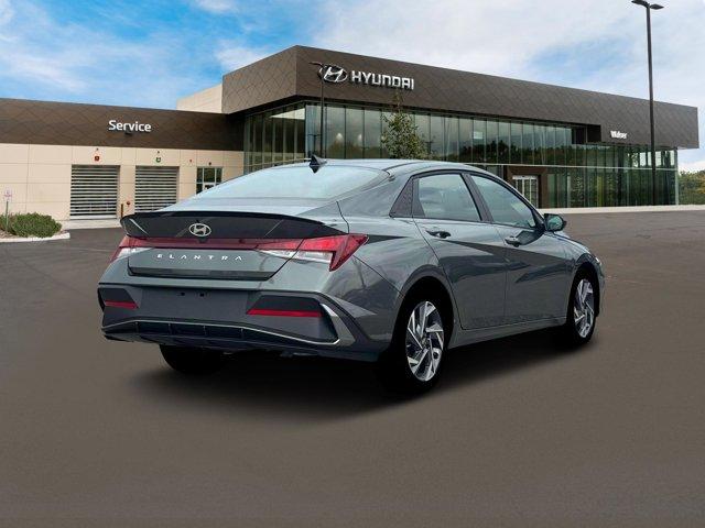 new 2025 Hyundai Elantra car