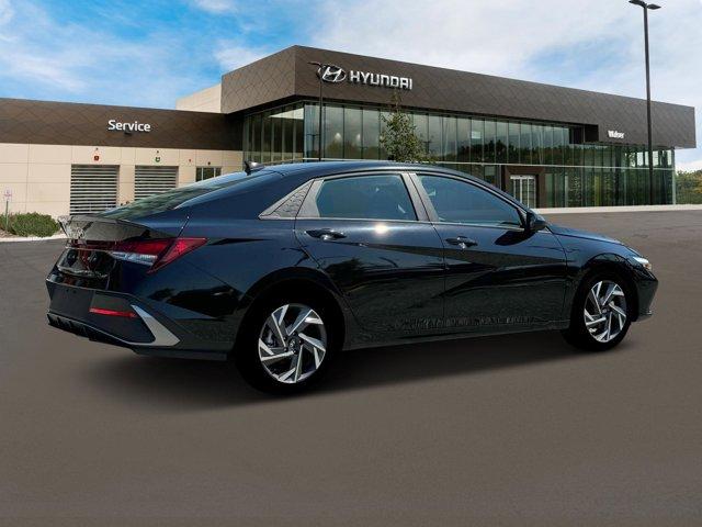 new 2025 Hyundai Elantra car