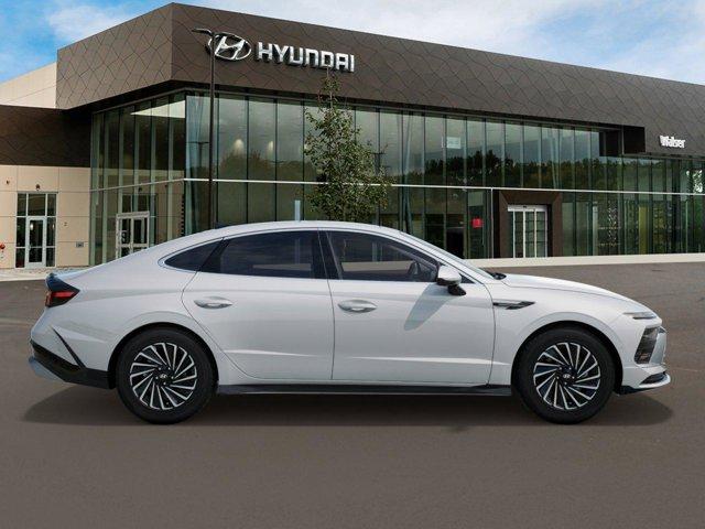 new 2025 Hyundai Sonata Hybrid car, priced at $38,199