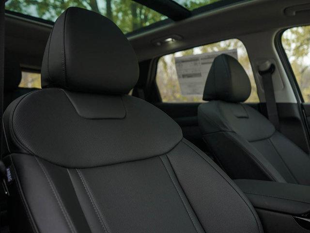 new 2025 Hyundai TUCSON Hybrid car, priced at $37,299