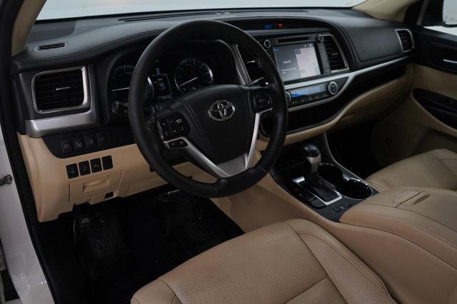 used 2015 Toyota Highlander Hybrid car, priced at $19,799