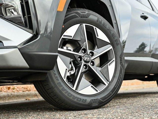 new 2026 Hyundai TUCSON Hybrid car, priced at $32,298
