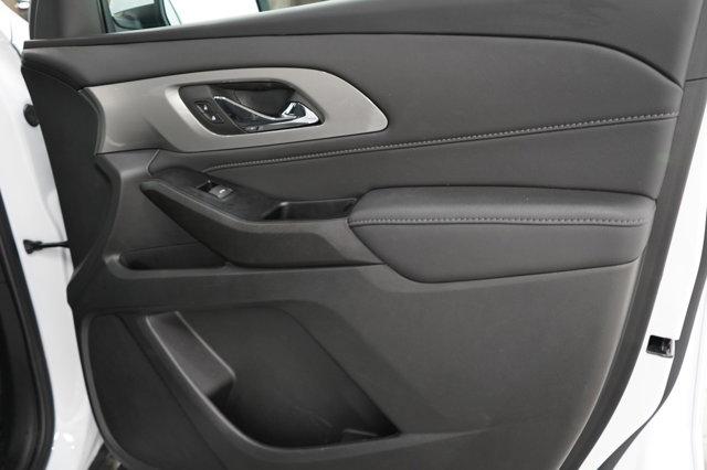 used 2023 Chevrolet Traverse car, priced at $34,998