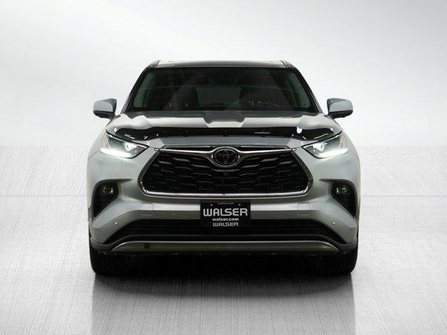 used 2023 Toyota Highlander car, priced at $39,998