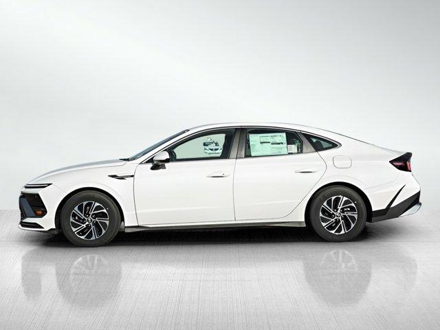 new 2026 Hyundai Sonata Hybrid car, priced at $31,345