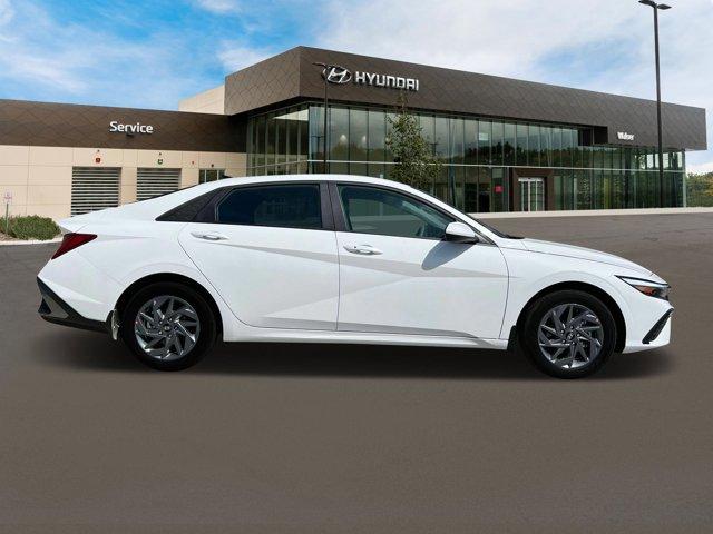 new 2025 Hyundai Elantra HEV car, priced at $27,549