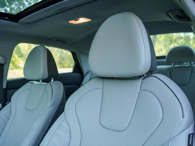new 2025 Hyundai Elantra car, priced at $27,800