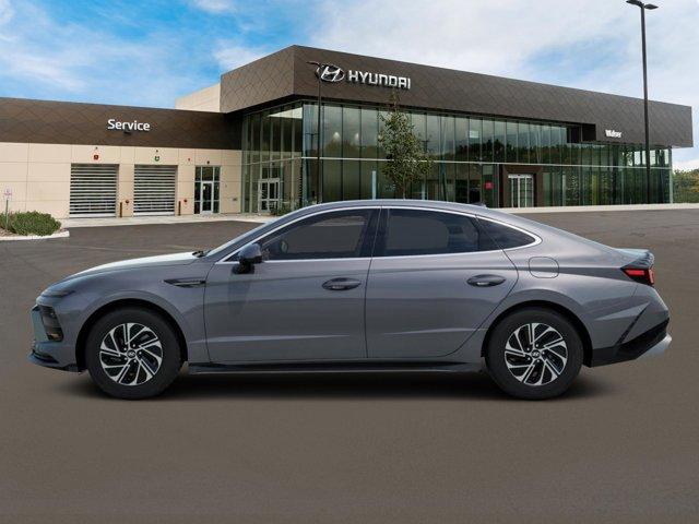 new 2026 Hyundai Sonata Hybrid car, priced at $30,850