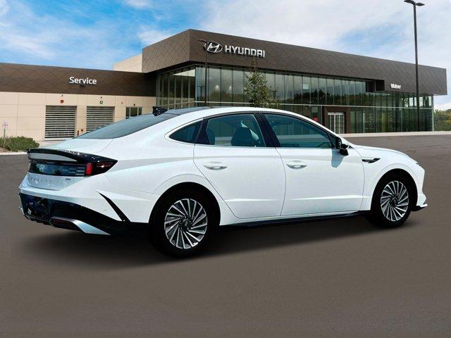 new 2025 Hyundai Sonata Hybrid car, priced at $39,560