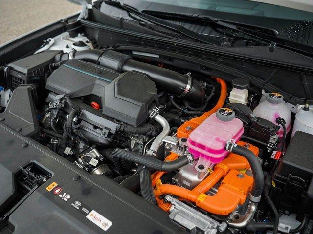 new 2025 Hyundai TUCSON Hybrid car, priced at $35,600